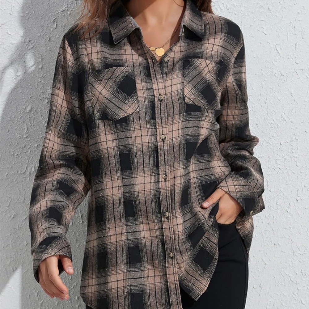 Women's Plaid Button-Down Shirt - Black and Tan